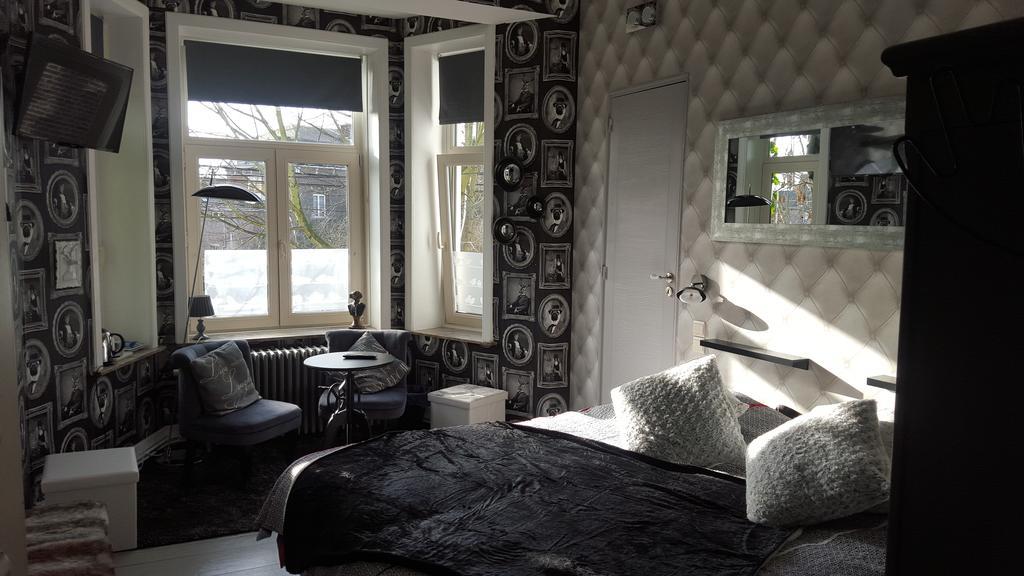 B&B Le Bonimenteur Шарлероа Екстериор снимка