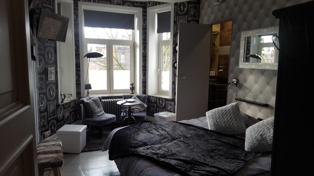 B&B Le Bonimenteur Шарлероа Екстериор снимка