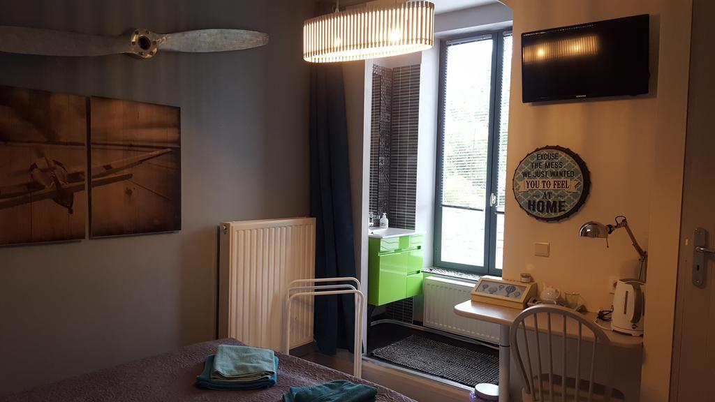 B&B Le Bonimenteur Шарлероа Екстериор снимка