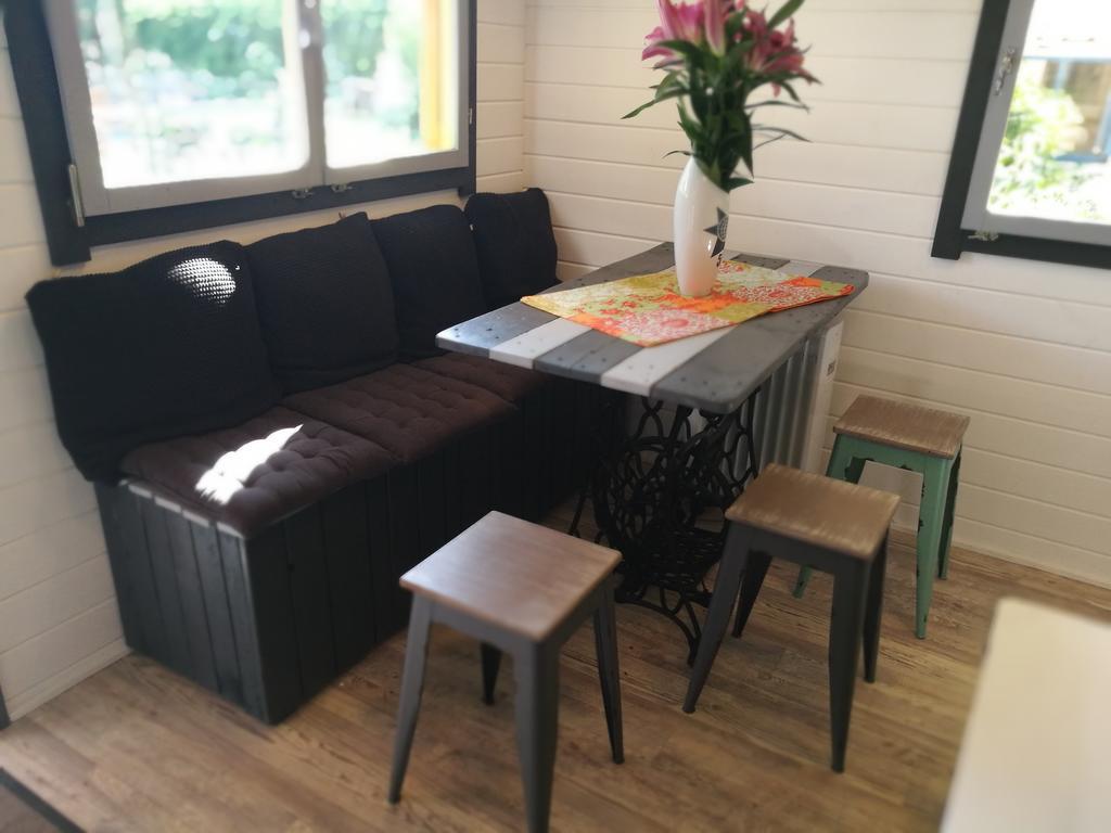 B&B Le Bonimenteur Шарлероа Екстериор снимка