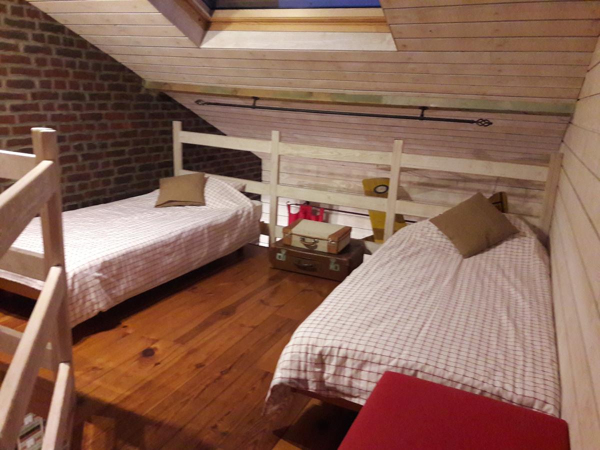 B&B Le Bonimenteur Шарлероа Екстериор снимка